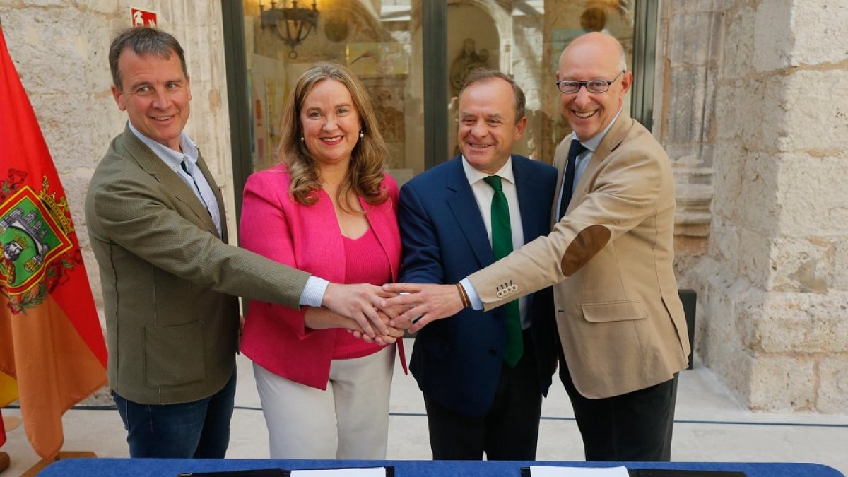 Pacto PP-Vox en Burgos. SANTI OTERO