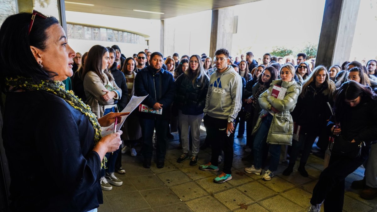 Celebración en la Facultad de Derecho de la Universidad de León de las pruebas selectivas 2023 para el acceso en el a?o 2024, a plazas de formación sanitaria especializada para las titulaciones universitarias de grado/licenciatura/diplomatura de Medicina, Farmacia, Enfermería y ámbito de la Psicología, la Química, la Biología y la Física. -ICAL.