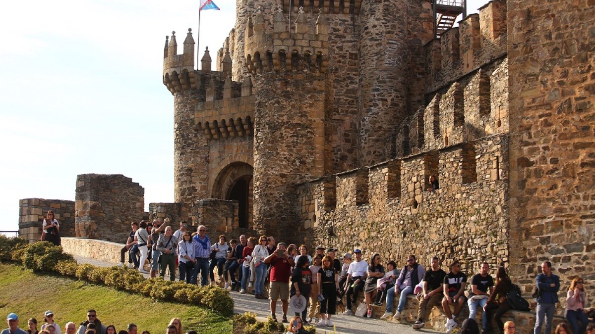 Turistas de Semana Santa en Ponferrada. ICAL