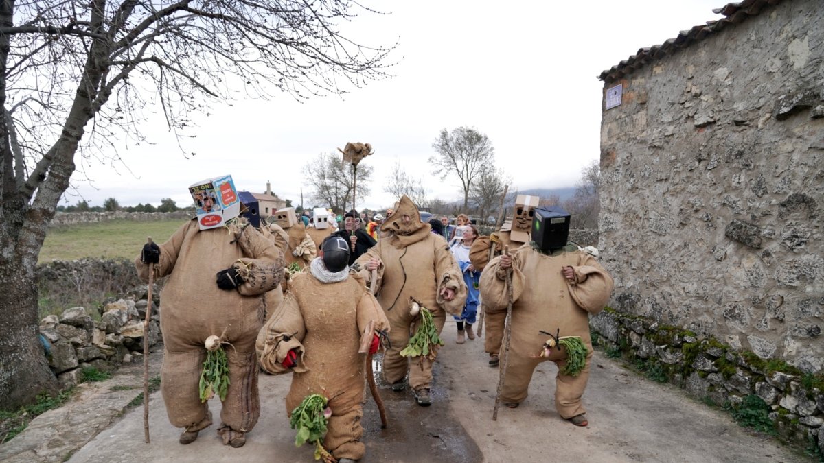 La localidad segoviana de Arcones celebra la ‘Fiesta de la Vaquilla’, el acto central de su programación del Carnaval 2024. -ICAL