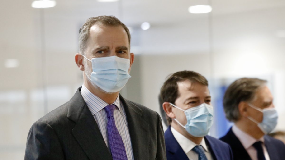 El rey don Felipe preside el acto de inauguración del nuevo edificio del Hospital Universitario de Salamanca, en un acto al que asiste el presidente de la Junta, Alfonso Fernández Mañueco.-ICAL.