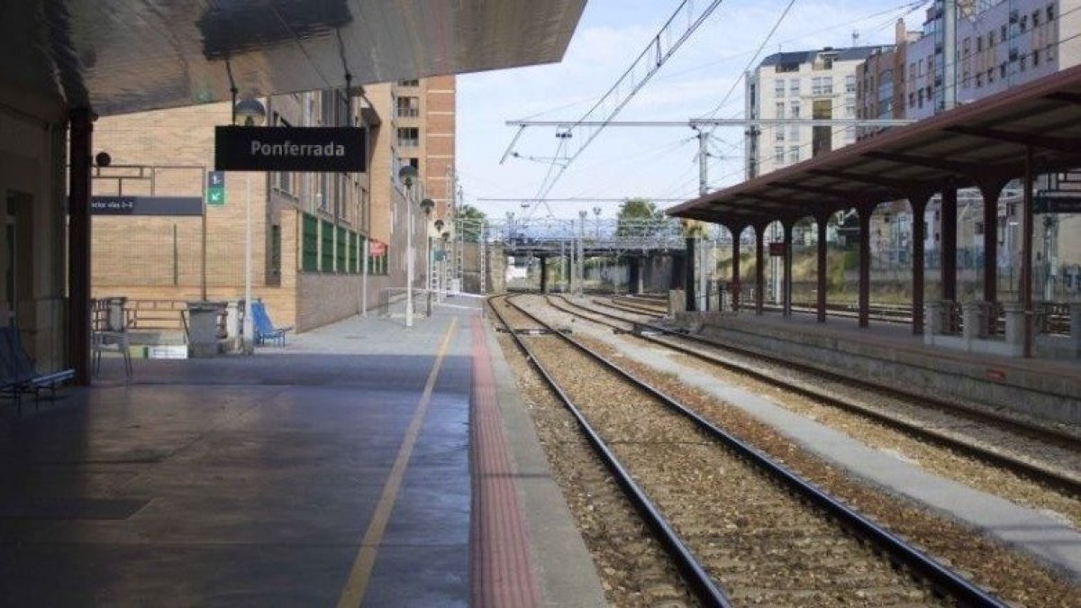 Estación ferroviaria de Ponferrada.- ICAL
