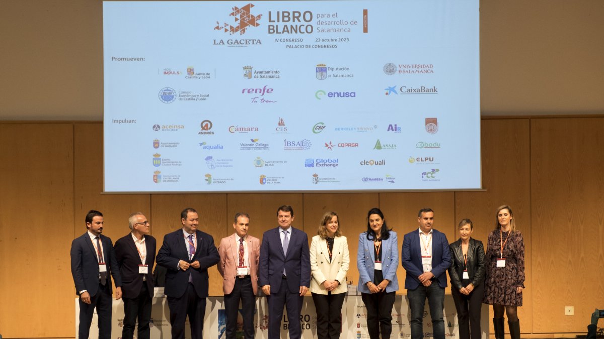 El presidente de la Junta de Castilla y León, Alfonso
Fernández Mañueco, clausura el IV Congreso sobre el Libro Blanco para el desarrollo de Salamanca - ICAL