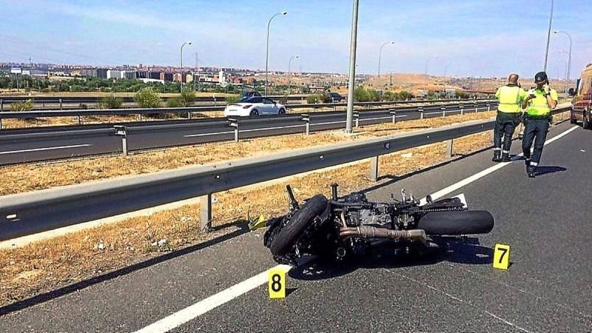 Imagen de archivo de un suceso con un motorista fallecido en la A-62.