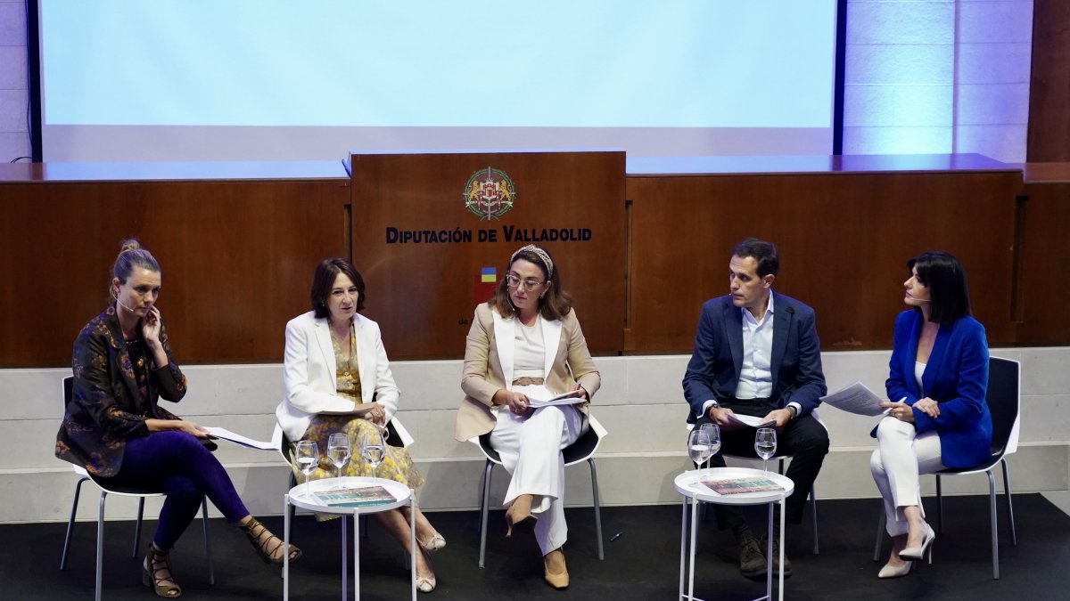 Telefónica presenta los resultados del informe Sociedad Digital en España 2022 en Fuensaldaña, Valladolid. Ical