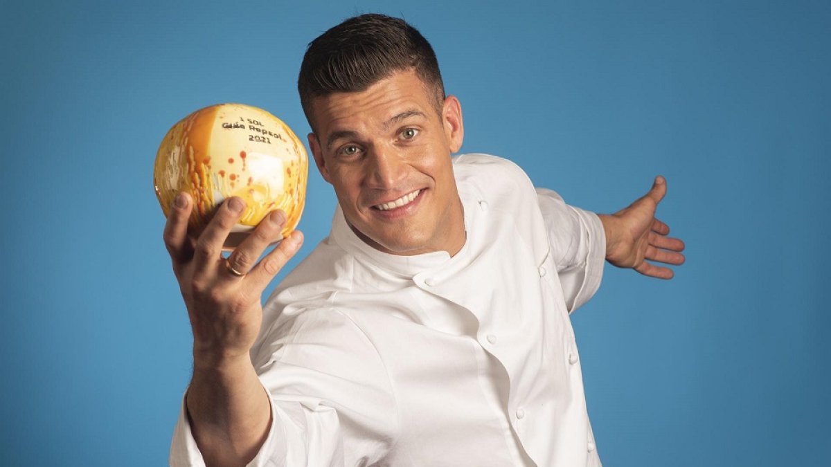 Miguel Cobo, del restaurante 'Estratos', responsable de uno de los ocho restaurantes en CyL que han obtenido un Sol de la Guía Repsol. / E. P.