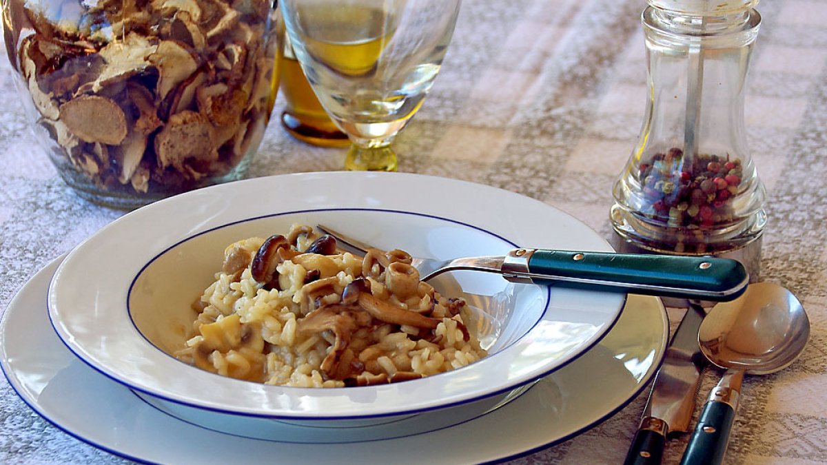 Risotto con setas a la espera de comensal. PQS / CCO