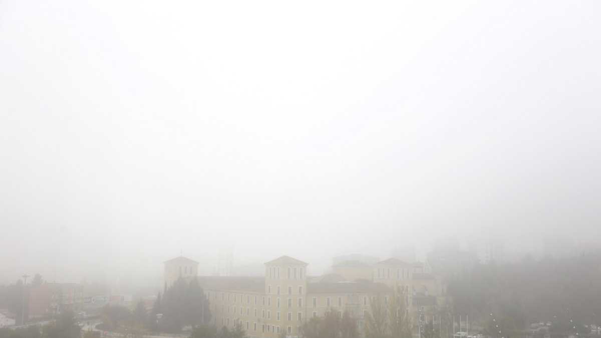 El monasterio de nuestra señora del Prado bajo la niebla.- ICAL
