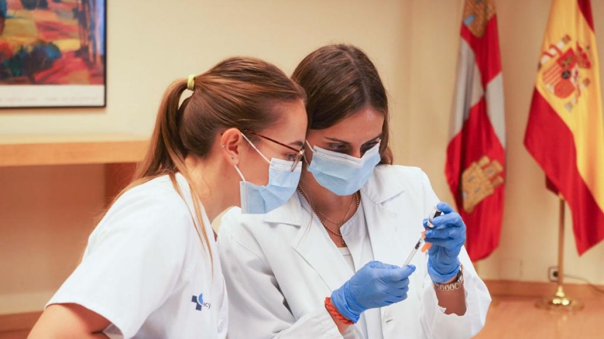 Campaña de vacunación de la cuarta dosis del Covid y de la gripe. PHOTOGENIC