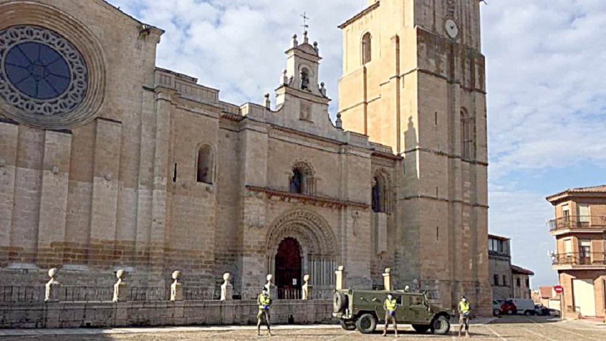 Labores de desinfección del Ejército de Tierra en Toro (Zamora).- ICAL
