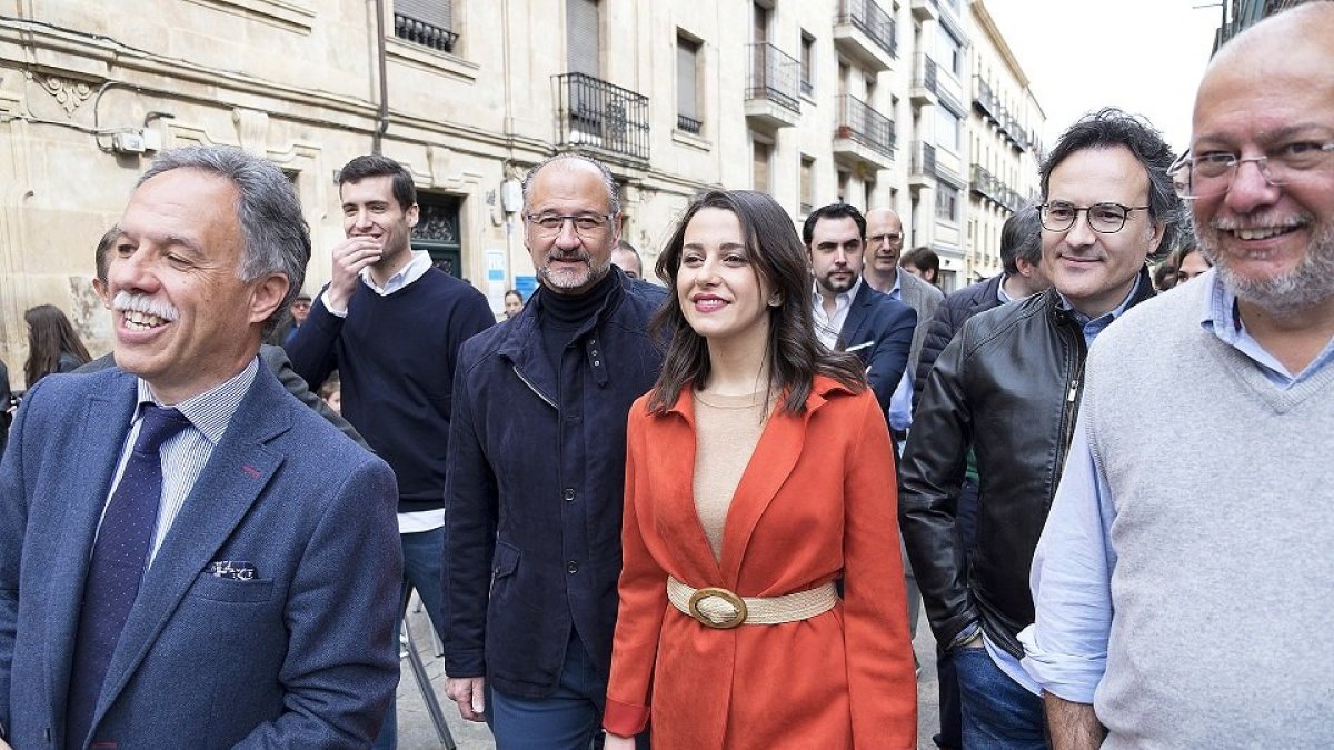 Luis Fuentes e Inés Arrimadas, en una imagen de archivo durante un acto en Salamanca. | ICAL