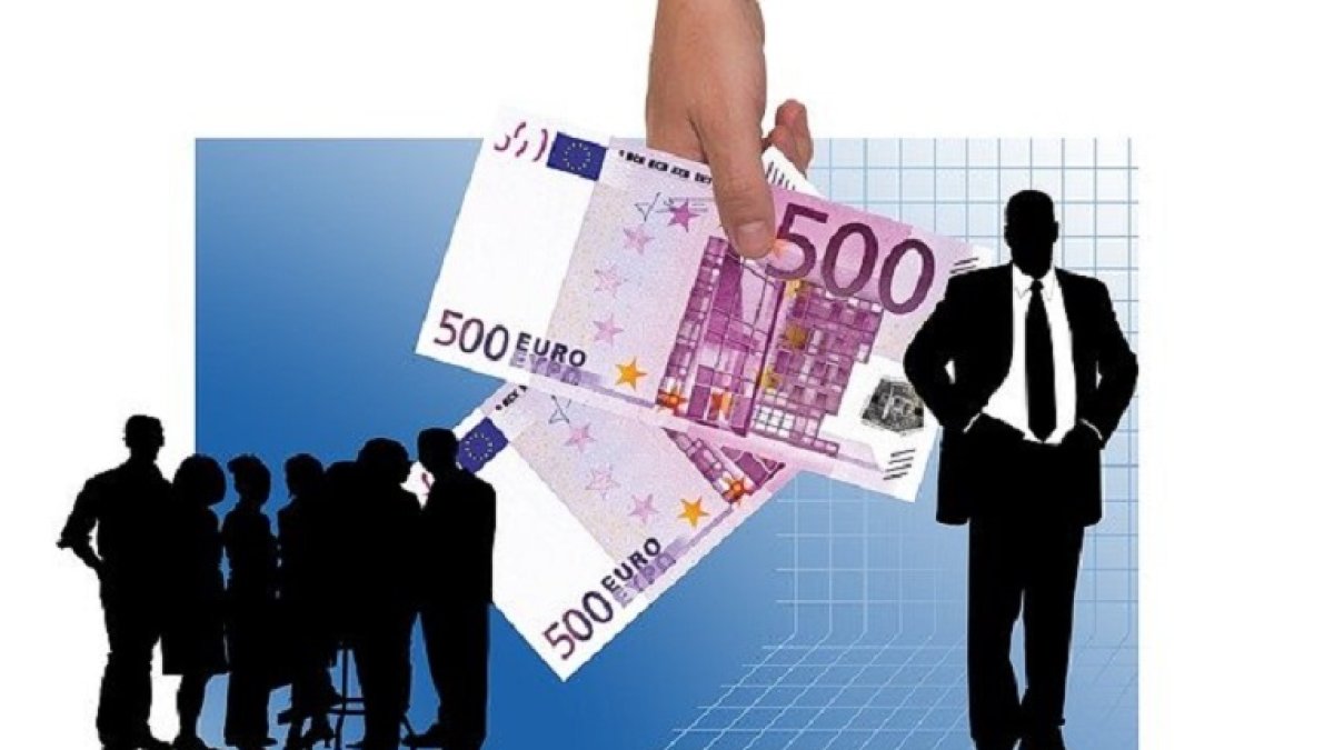 Comisiones-verano-a-usuarios-de-la-banca-tradicional