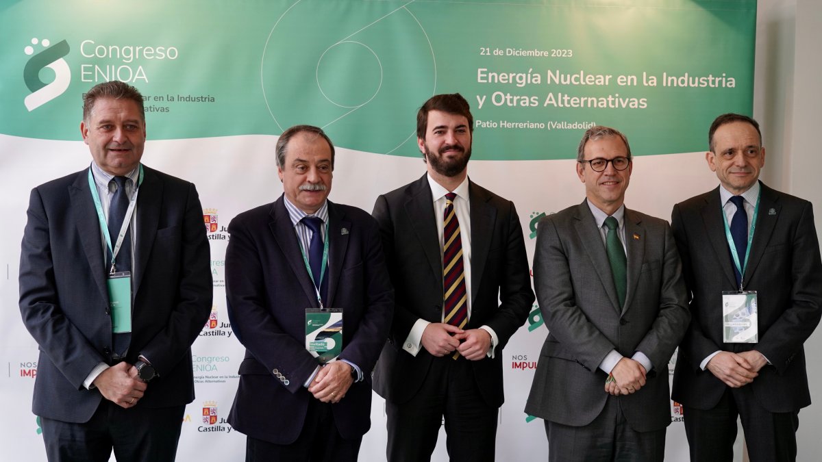 El vicepresidente de la Junta de Castilla y León, Juan García-Gallardo, clausura el I Congreso Internacional 'Energía nuclear en la industria y otras alternativas'. ICAL