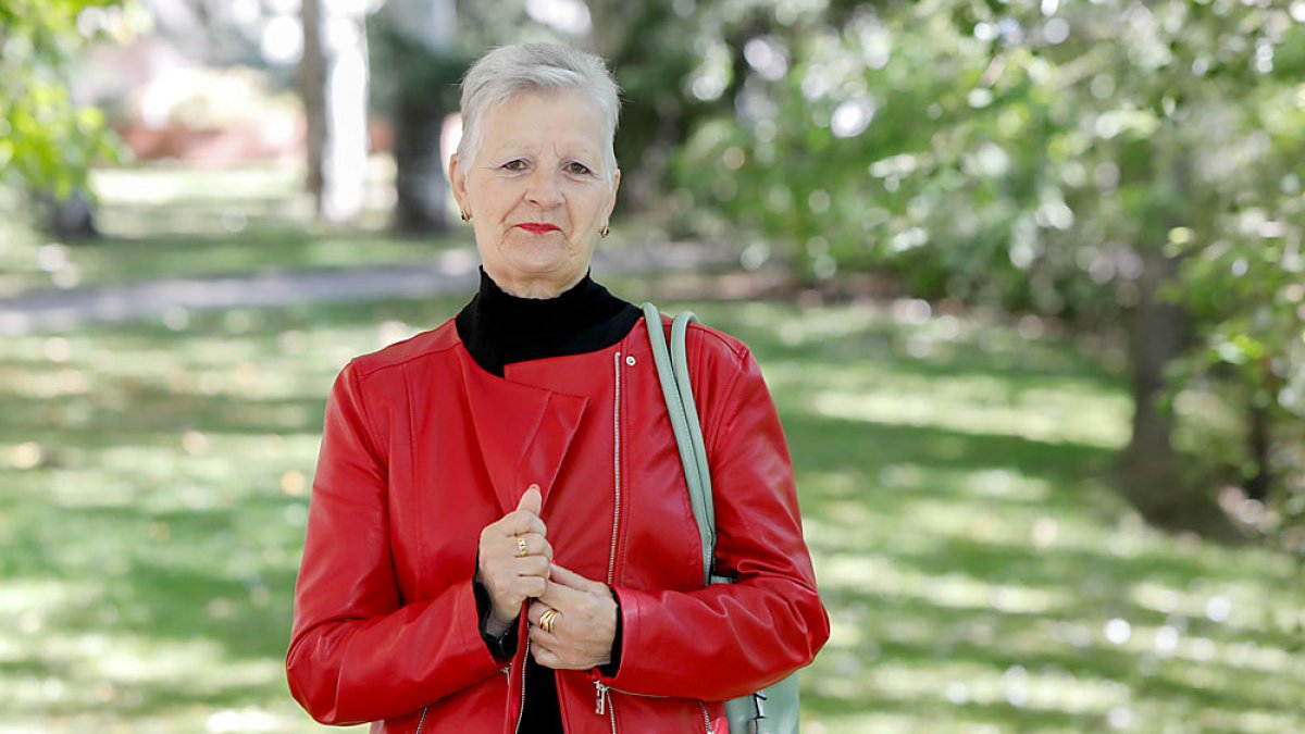 Adela Cabezas. J. M. LOSTAU