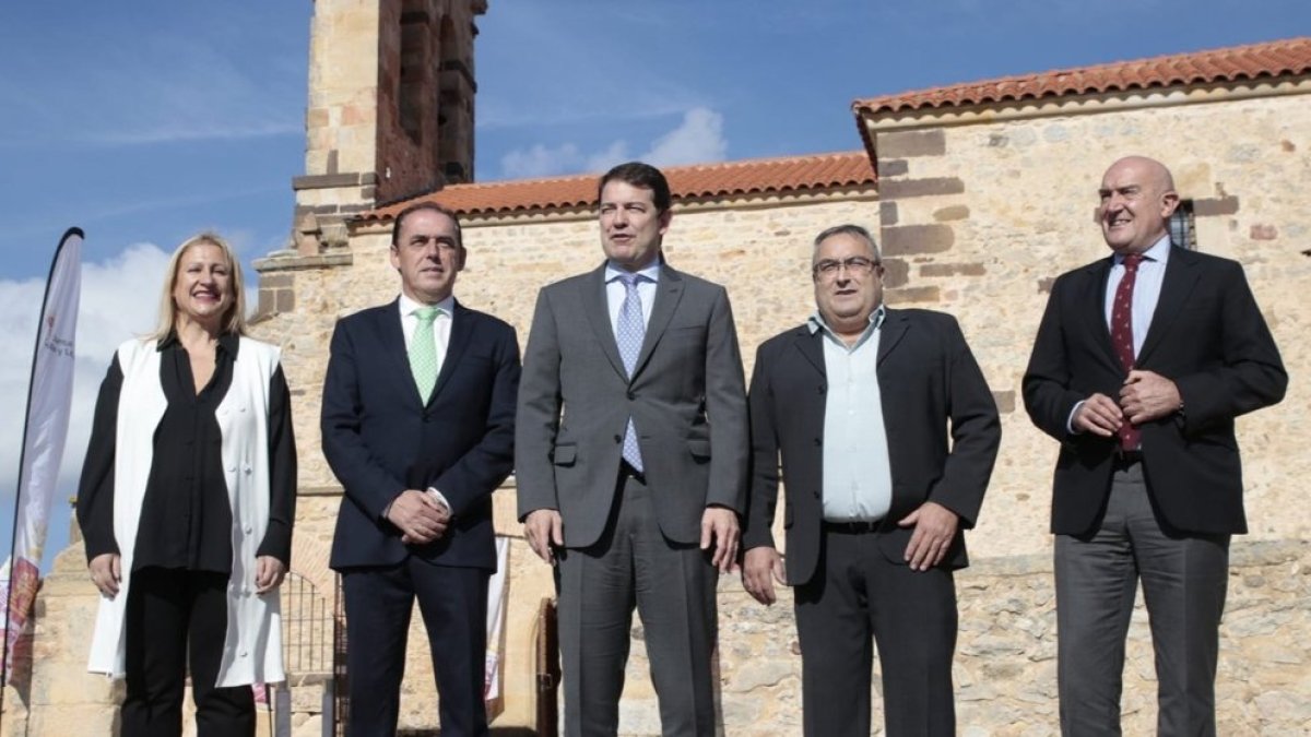 Mañueco junto a De Gregorio, Serrano, Molina y Carnero.- GONZALO MONTESEGURO