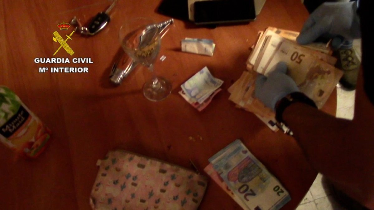 Material ocupado. - GUARDIA CIVIL