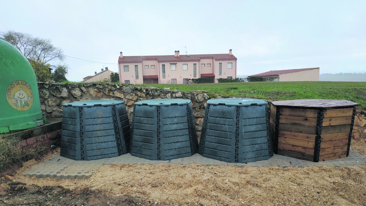 Zona de compostaje instalada en la localidad segoviana de Fresno de Cantespino, integrante de un proyecto piloto. / JCYL