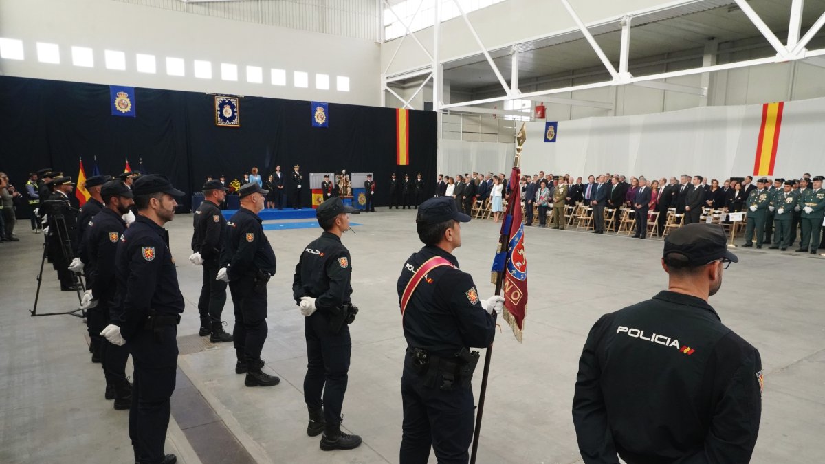 Acto institucional por el Día del Patrón de la Policía Nacional. Ical