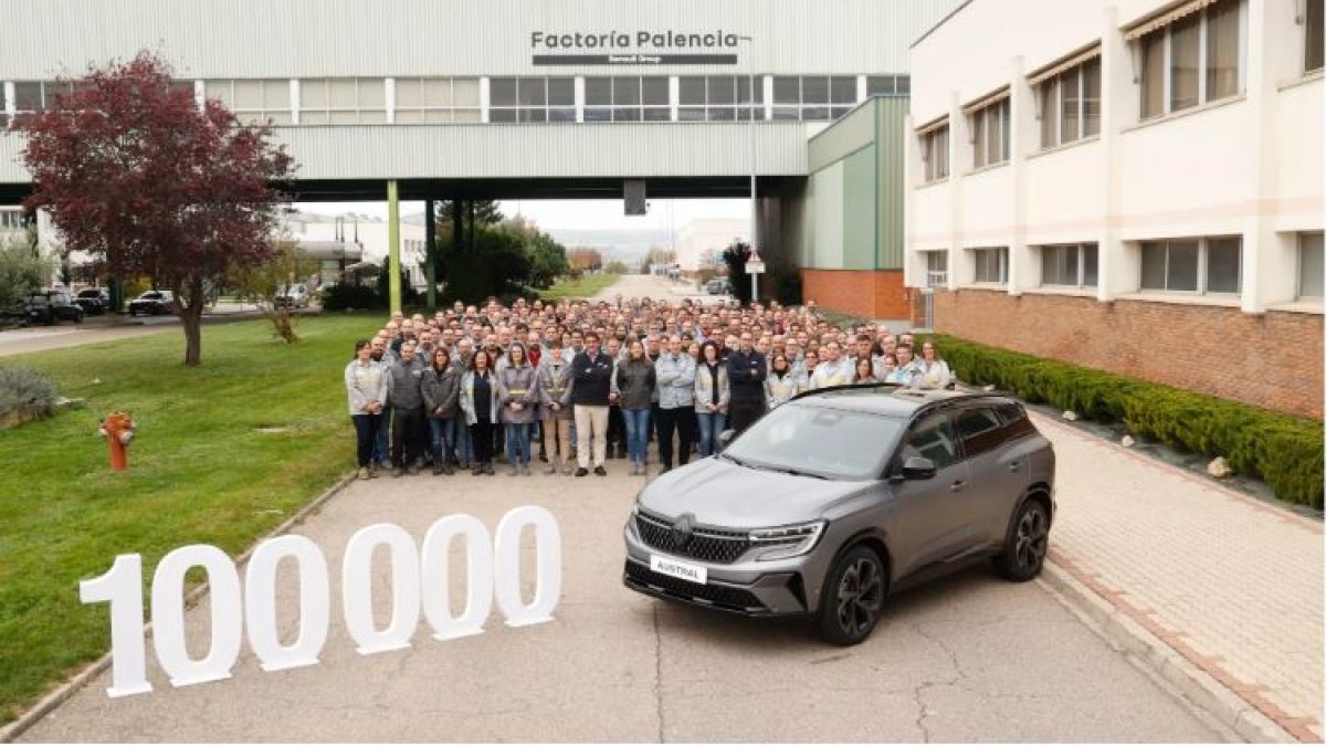 La Factoría de Palencia ha producido hoy su Renault Austral número 100.000 desde que comenzó su producción en julio de 2022. -RENAULT.