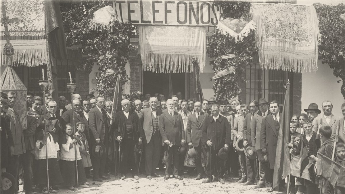 .- TELEFÓNICA