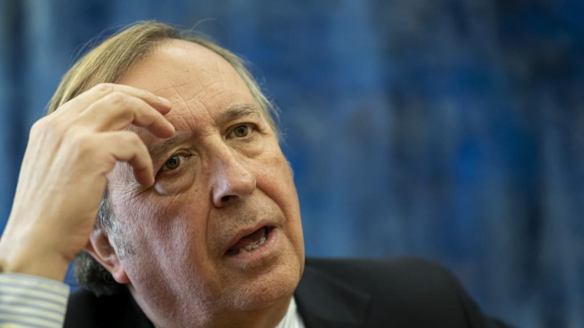 Ángel González, en un momento de la entrevista.-PHOTOGENIC