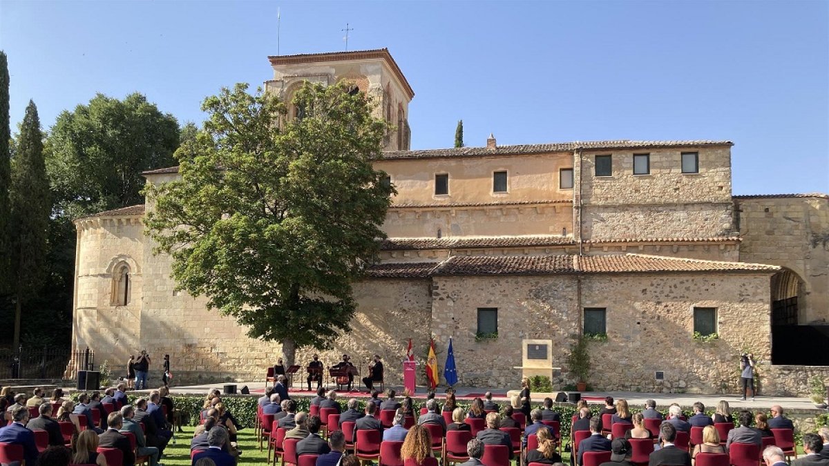Homenaje de Castilla y León a las víctimas y afectados por la COVID-19. - EUROPA PRESS