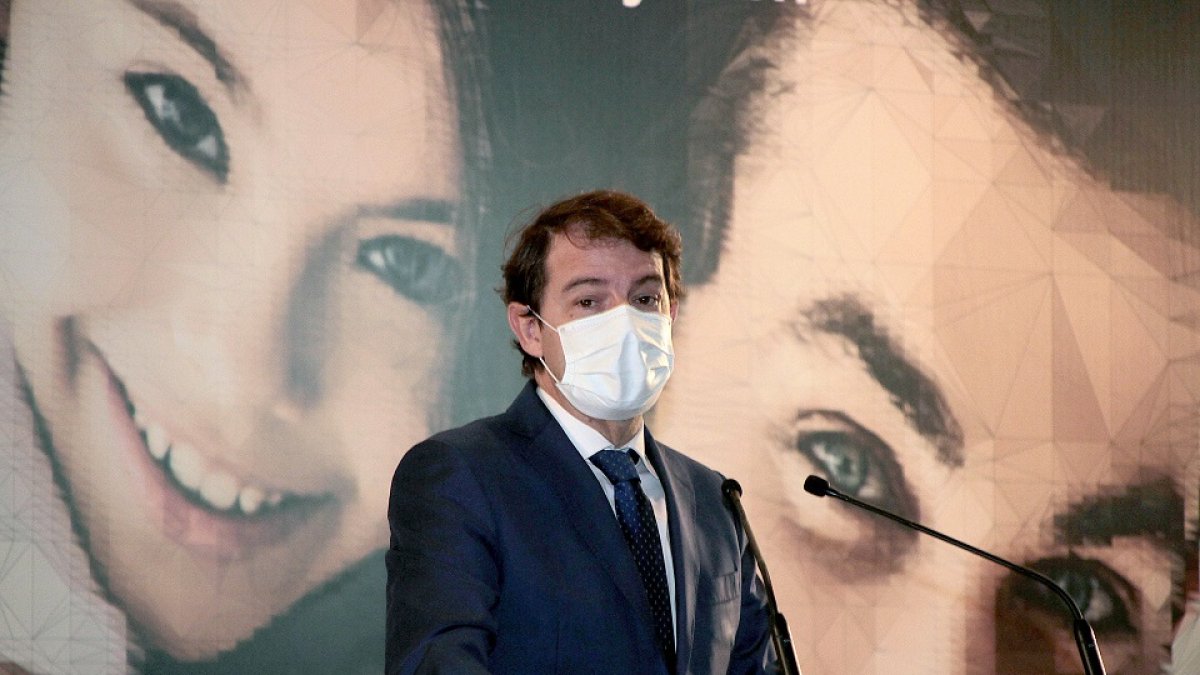 El presidente de la Junta de Catilla y León, Alfonso Fernández Mañueco, en el acto institucional de inauguración del curso 2020-2021 de las enseñanzas escolares de Castilla y León. - ICAL