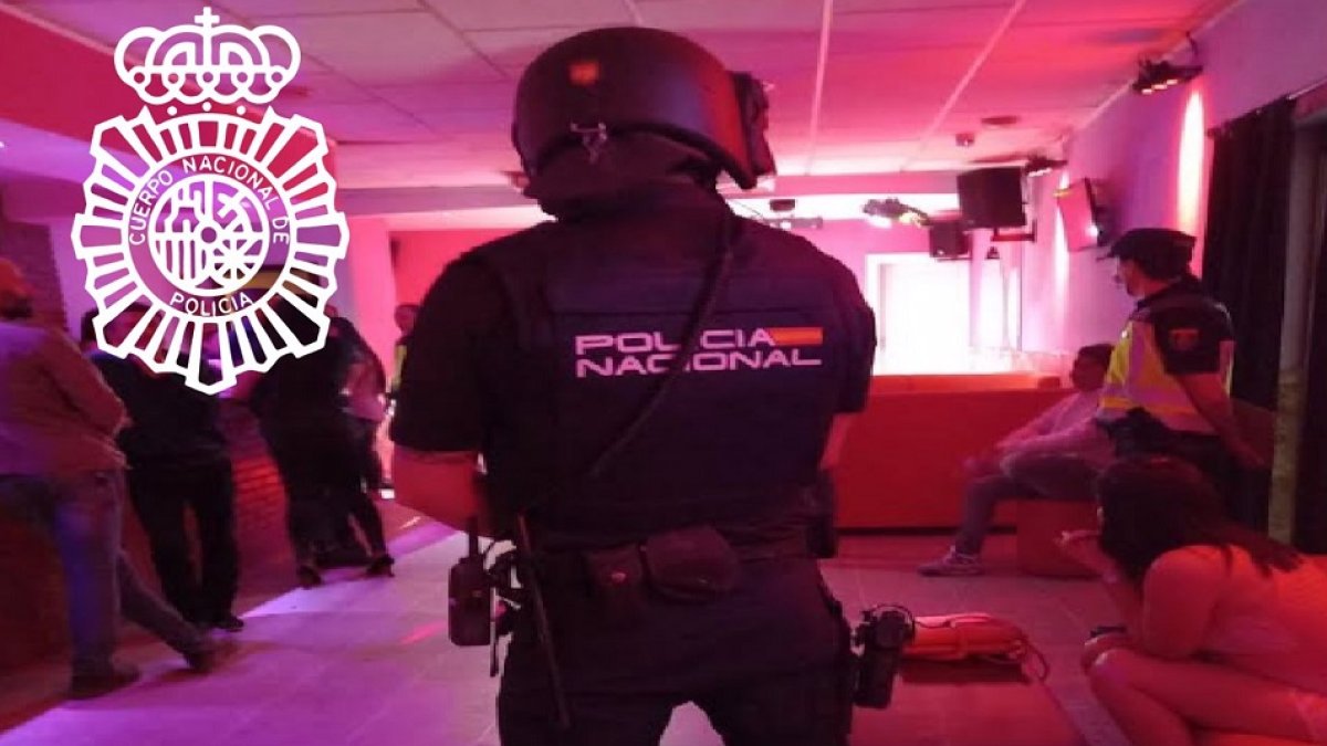 Inspección en club de alterne en Fuentes de Oñoro, Salamanca. -E. PRESS