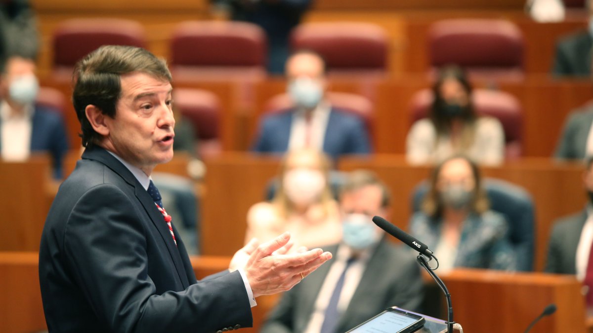 El presidente de la Junta, Alfonso Fernández Mañueco, durante su discurso en la toma de posesión.- ICAL
