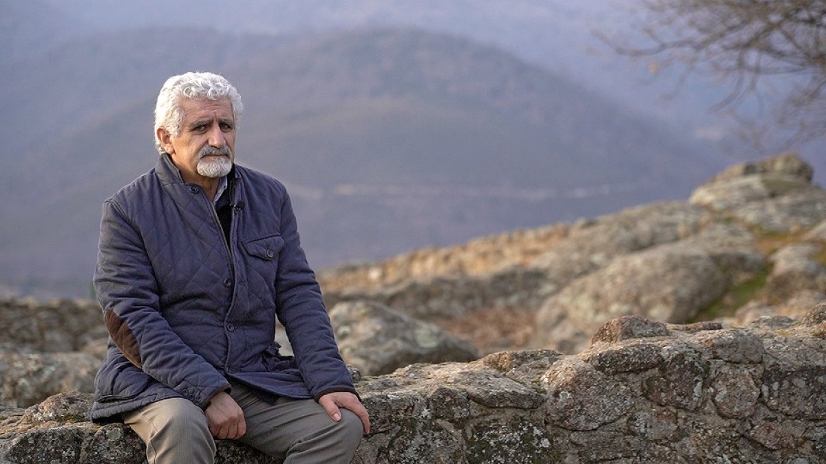 Manuel Morcuende, en el Castro del Raso, en Candeleda./ ARGICOMUNICACIÓN