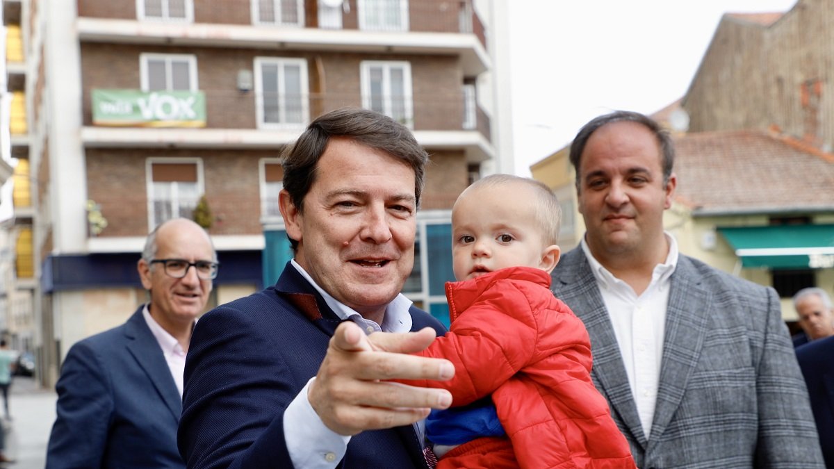 El presidente del PP de Castilla y León, Alfonso Fernández Mañueco, visita Guijuelo.- ICAL