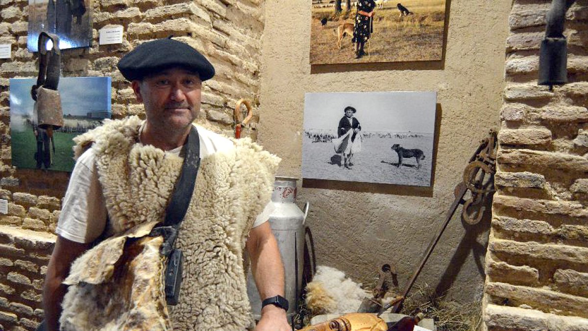 Exposición fotográfica 'Mis pastores' en Sahgún, León. Ical