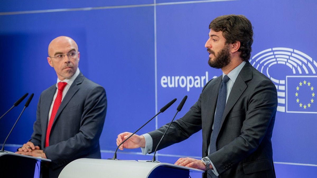 Jorge Buxadé y Juan García-Gallardo. E.M.