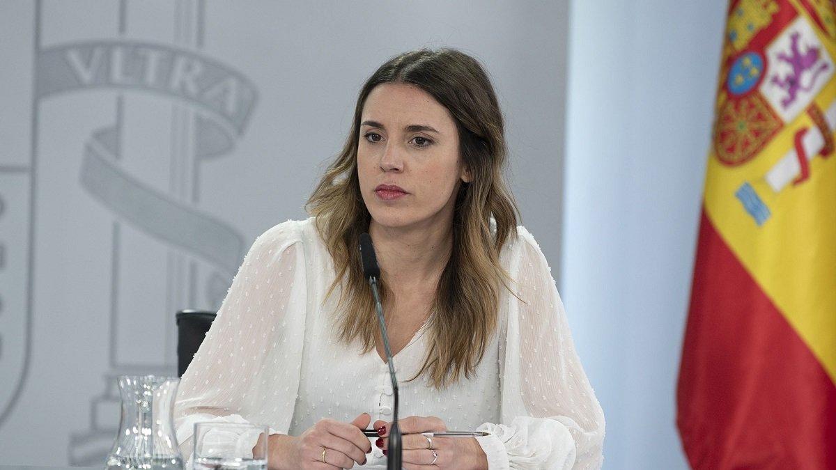 La ministra de Igualdad, Irene Montero, en la rueda de prensa posterior al Consejo de Ministros.- E. M.