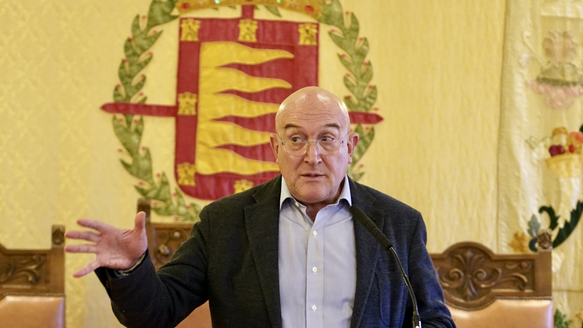 El alcalde de Valladolid, Jesús Julio Carnero, habla de asuntos de actualidad. -ICAL