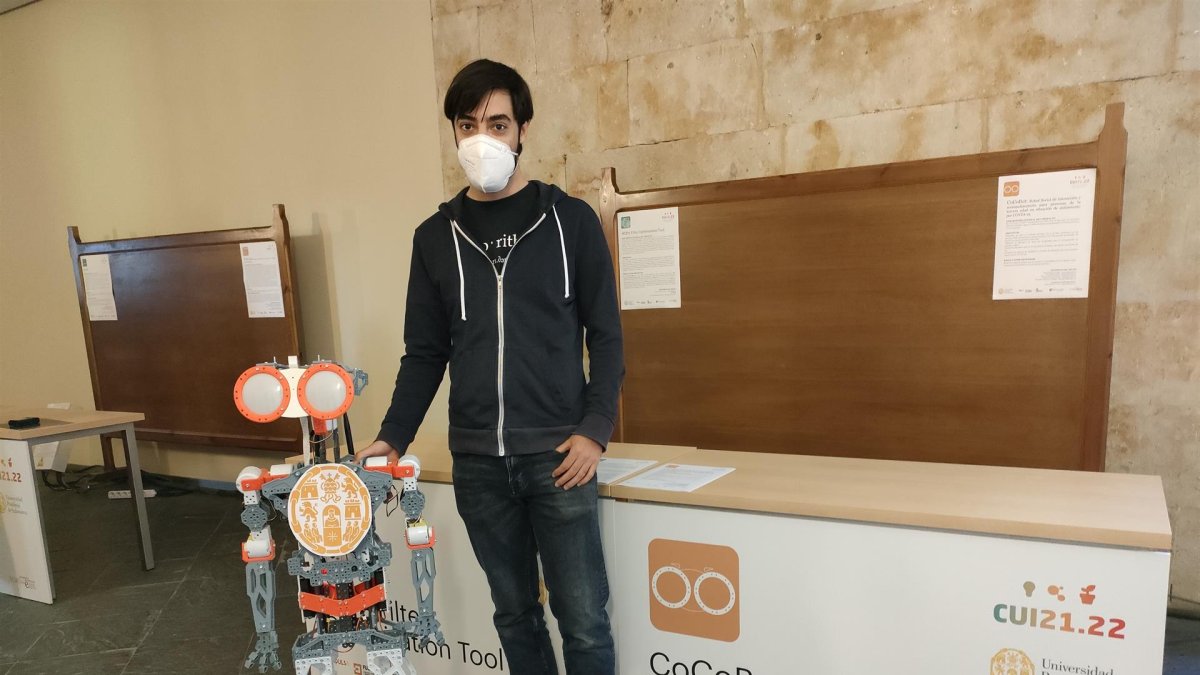 Robot de bajo coste para acompañar a personas mayores. Europa Press