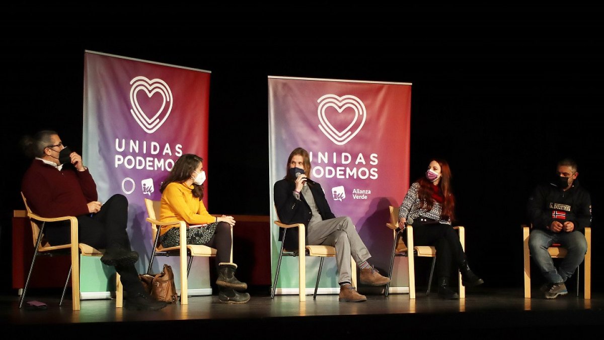 El candidato de Podemos a la Presidencia de la Junta, Pablo Fernández, participa en un acto público sobre medio rural.- ICAL