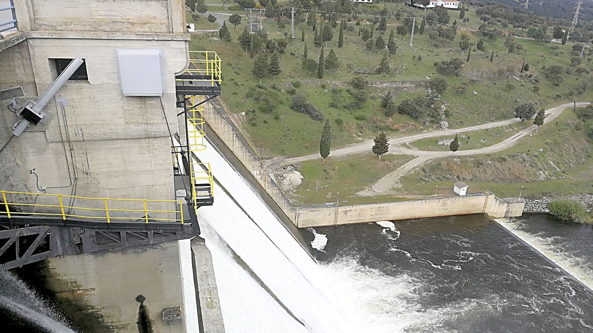 Embalse de Santa Teresa, en Salamanca, gestionado por la Confederación Hidrográfica del Duero.  ICAL