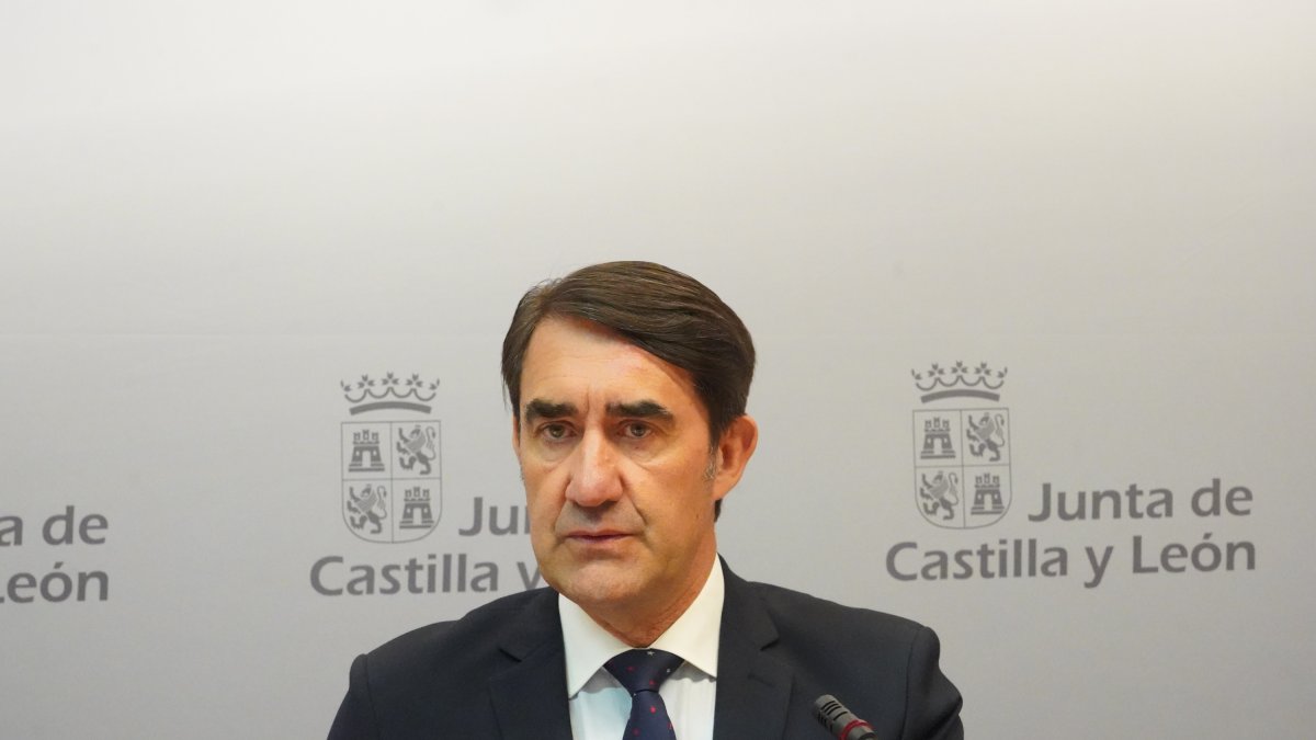 El consejero de Medio Ambiente, Vivienda y Ordenación del Territorio, Juan Carlos Suárez-Quiñones, informa sobre la Resolución de la convocatoria 2021 de ayudas a la vivienda. Ical