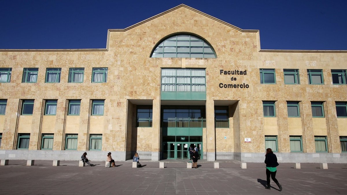 Facultad de Comercio.- ICAL
