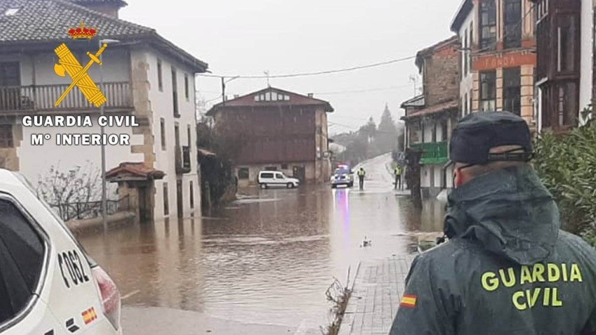 Desbordamiento del río Nela, en Santeciles. - EM