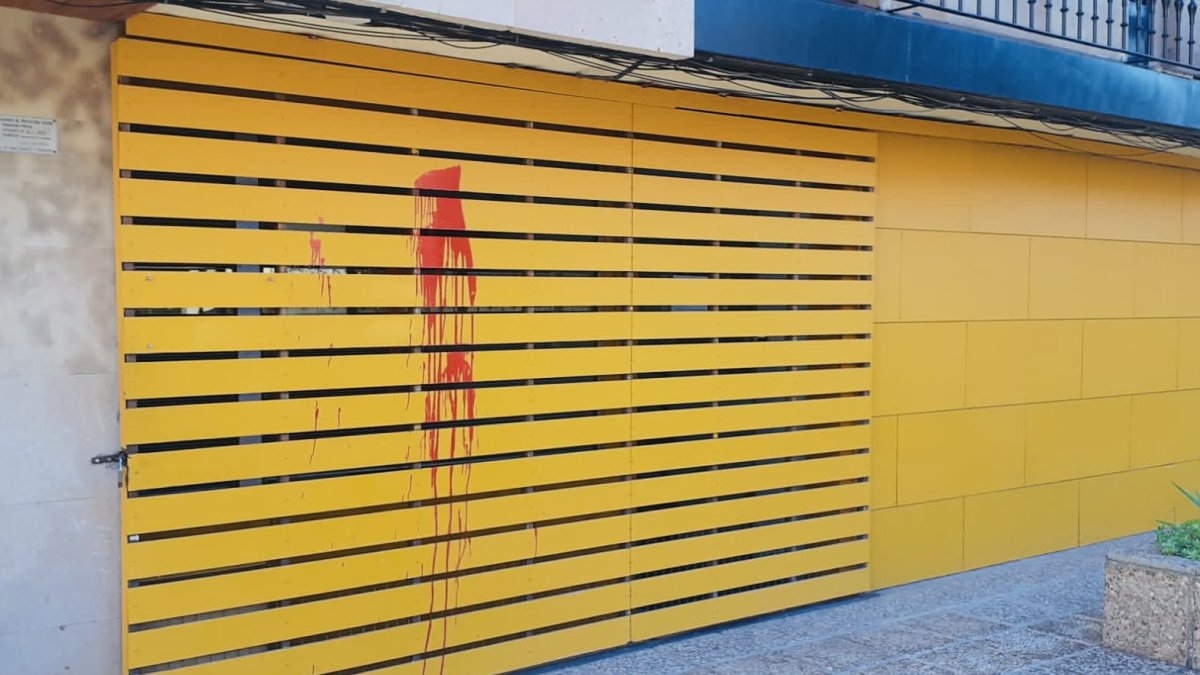 El PSOE denuncia pintadas en su sede de Salamanca. X: PSOE SALAMANCA