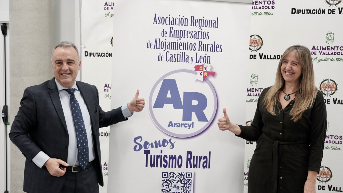 El presidente y la secretaria general de Ararcyl, Luis Chico y Beatriz Calavia. ICAL