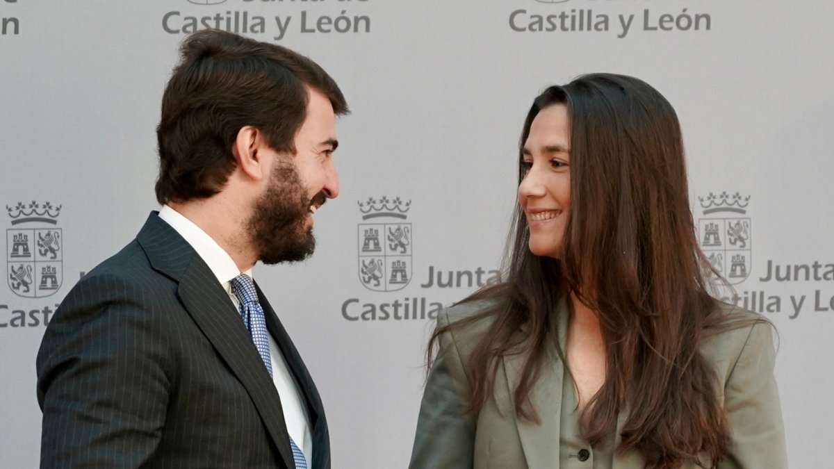 El vicepresidente de la Junta de Castilla y León, Juan García-Gallardo, preside la toma de posesi?n de la nueva directora de Coordinación e Interacción Social, Ana Ruiz.-ICAL