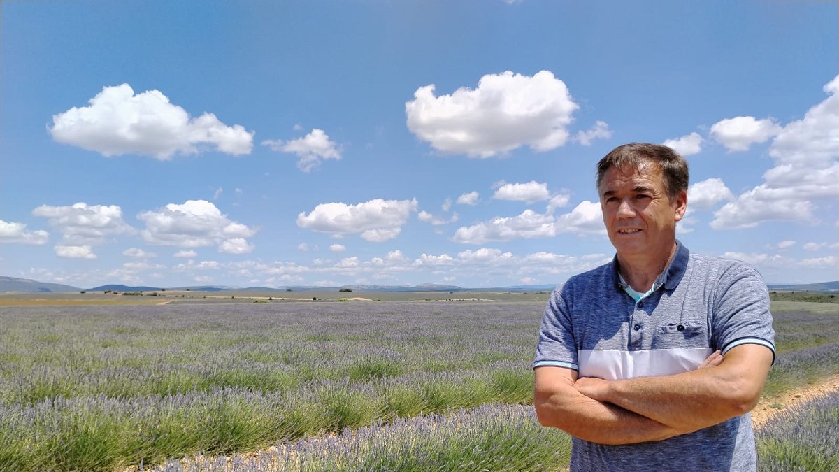Miguel Cebrecos es el jefe de cultivos de 2.200 hectáreas en Caleruega. ECB