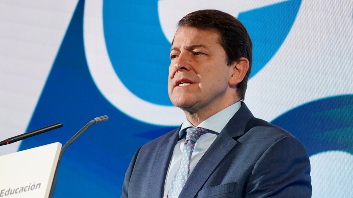 El presidente de la Junta de Castilla y León, Alfonso Fernández Mañueco, durante la inauguración de la jornada.- ICAL