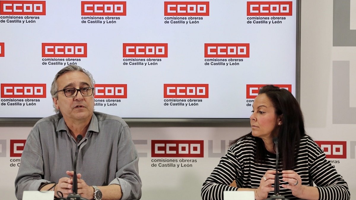 El secretario de Políticas Públicas y Diálogo Social de CCOO, Saturnino Fernández, y la adjunta a la Secretaría, Beatriz Sanz.- ICAL