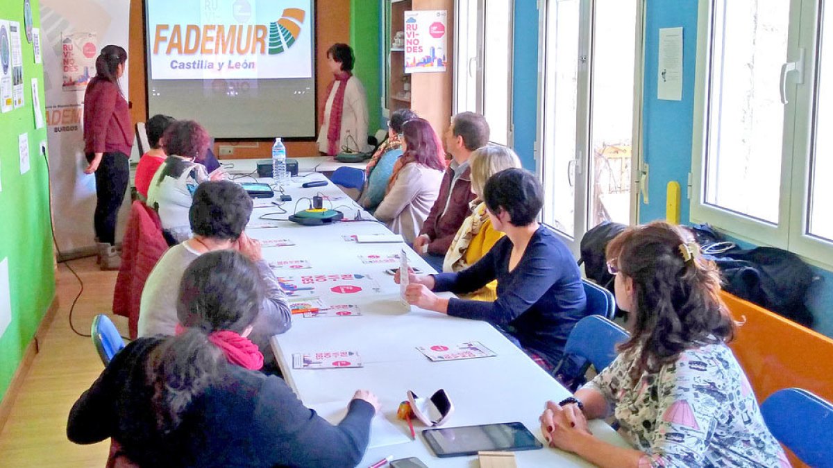 Uno de los talleres formativos de Aura-Fademur | E.C.B.