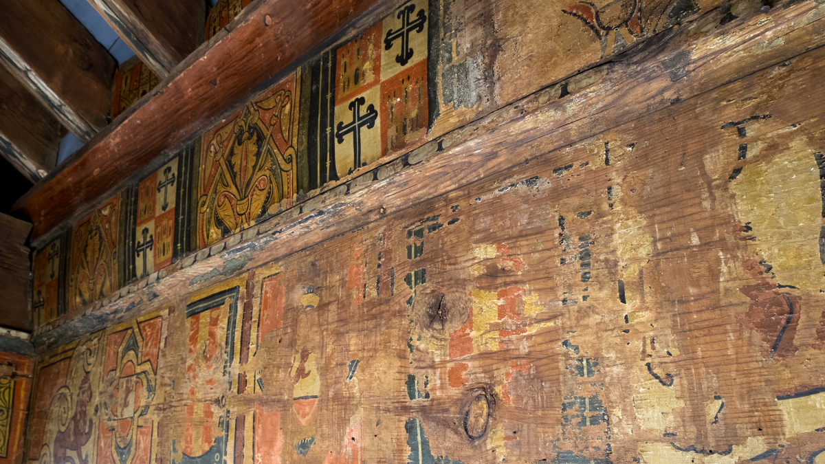 Detalle de las pinturas en el artesonado del convento de las Claras de Salamanca | Ical