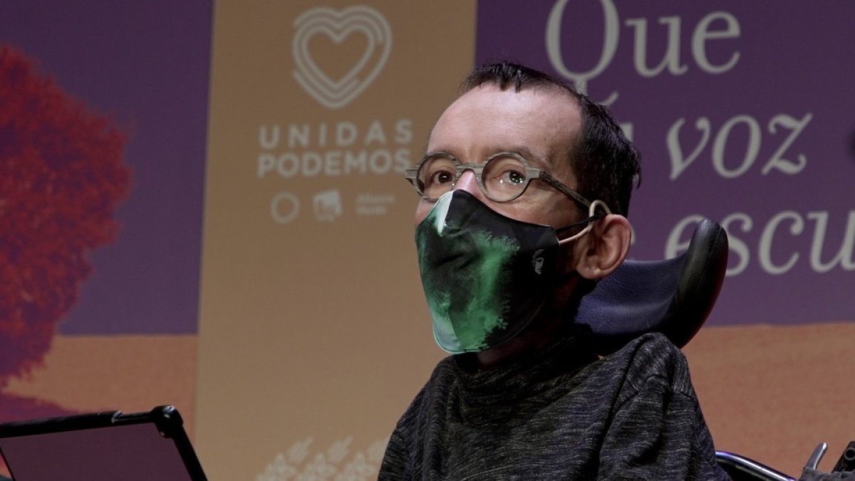 El portavoz de  Podemos en el Congreso, Pablo Echenique en el acto de campaña de Valladolid. -ICAL
